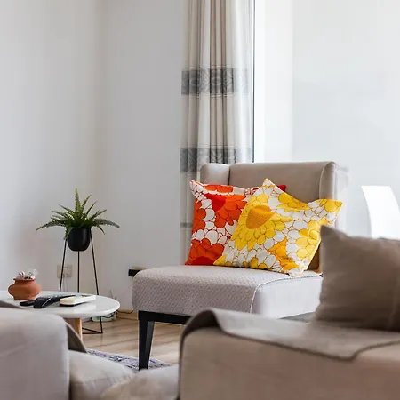 Calm Living 2br In Residential Area By Pikhost *