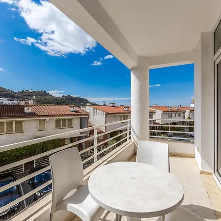 Calm Living 2br In Residential Area By Pikhost Tirana