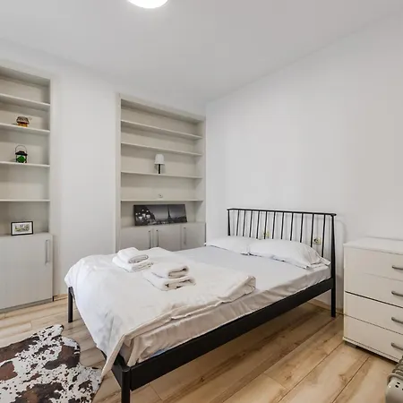 Calm Living 2br In Residential Area By Pikhost 公寓 *