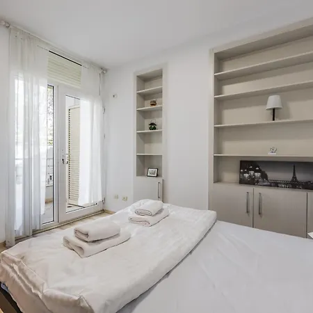 公寓 Calm Living 2br In Residential Area By Pikhost *