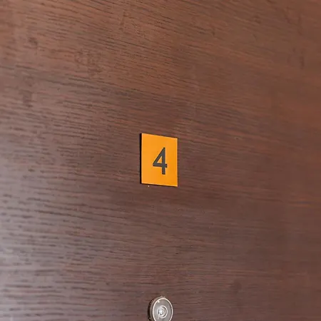 公寓 Calm Living 2br In Residential Area By Pikhost 地拉那