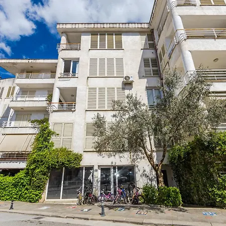 Apartamento Calm Living 2br In Residential Area By Pikhost Tirana