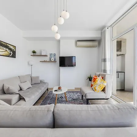 Calm Living 2br In Residential Area By Pikhost *
